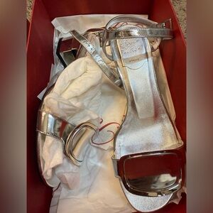 Roger  Vivier new 35.5